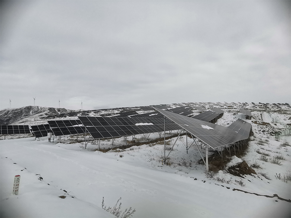 100MW Hunyuang Solar Power Plant 2.jpg